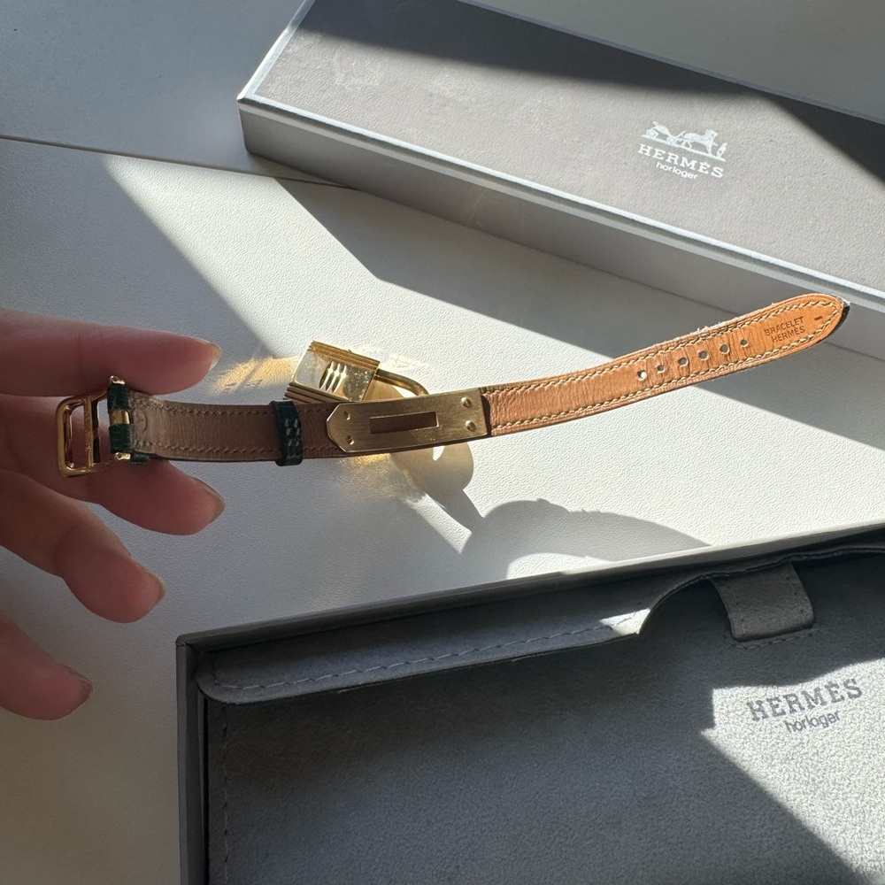 Exquisite Hermès Kelly Watch Bracelet in green Croc leather🐊 - Picture 8 of 16
